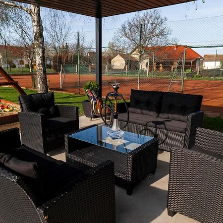 Tenisz Vendeghaz Ordacsehi Bagian luar foto